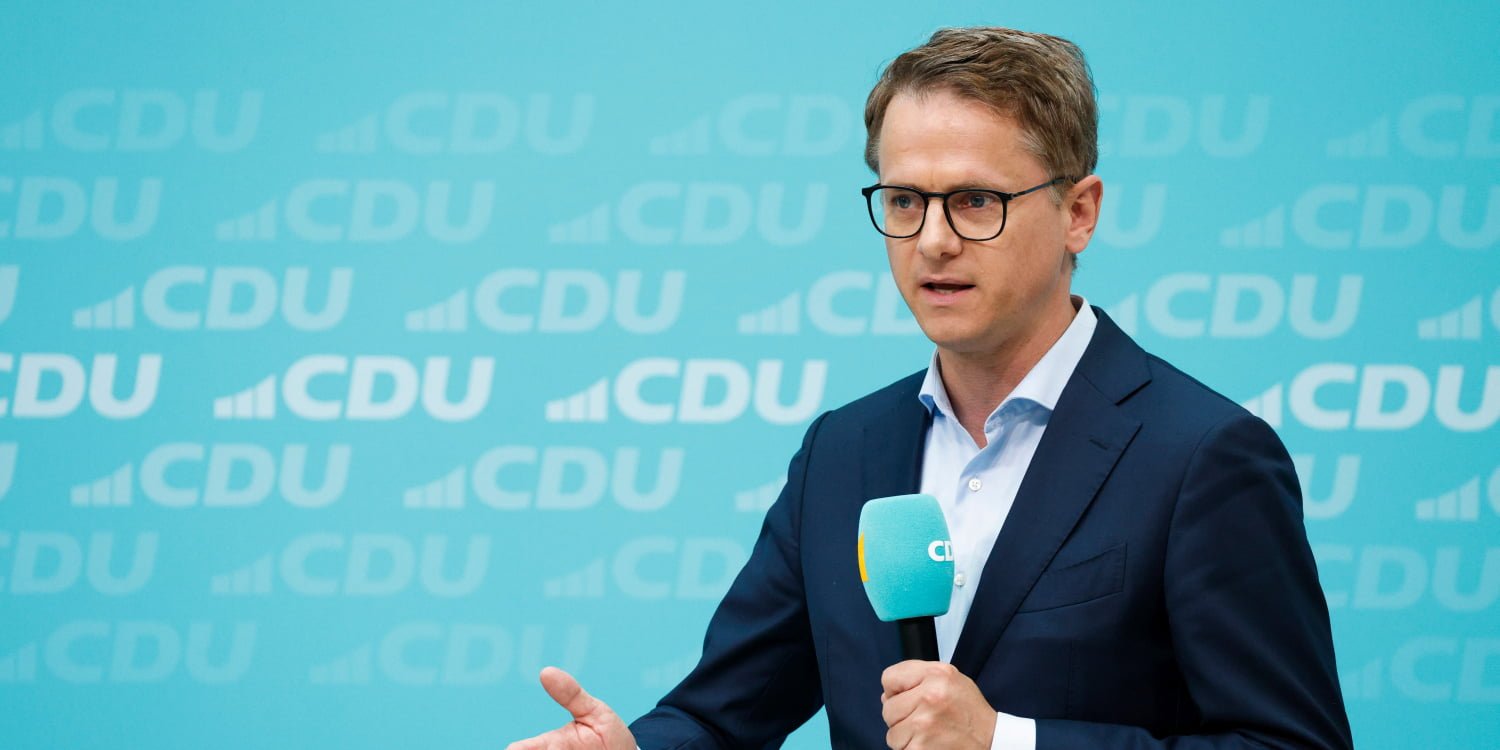 Carsten Linnemann hält eine Rede